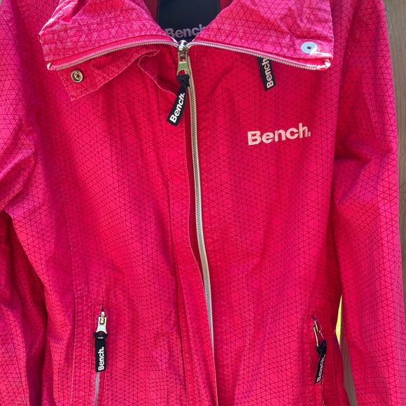 Bench | Coat - Picture 2 of 4